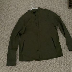 Oakley wind breaker size large